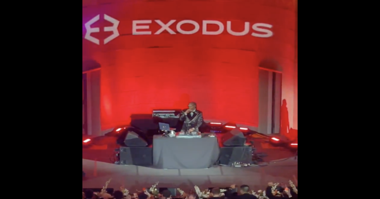 Are Pigs Flying?? You’ll Never Guess Who Performed at Trump Pre-Inauguration!