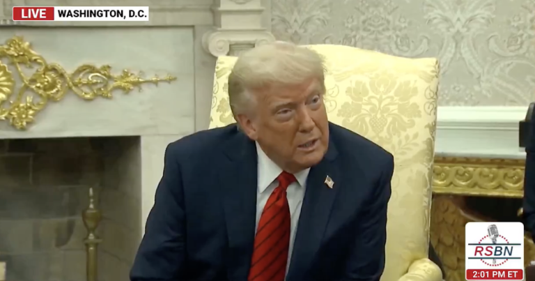 Trump NEVER Misses! Cooks Biden with Flawlessly Executed Insult (WATCH)
