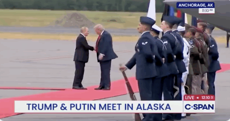 No Half-Measures: Trump Aligns With Putin on Peace, Pressures Ukraine