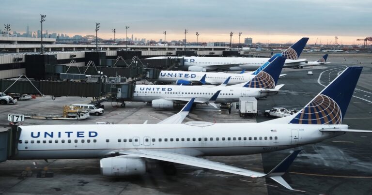 United Airlines Grounds Flights Again Over Tech Glitch—AGAIN